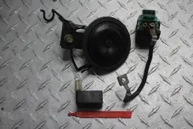2207643 Honda 1992 Interceptor 750 Vfr750f Engine Starter Relay/horn/signal Relay