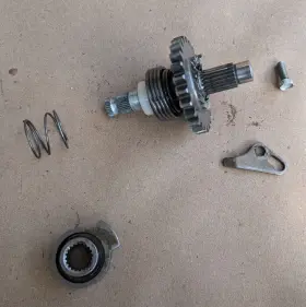 28211-gc4-600 Honda 1985-2007 Cr80rb Cr80r Cr85r Cr85rb Kickstart Kick Start Shaft Gear Spring