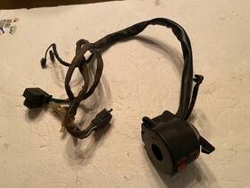 Honda 35200mb2771 1985 Interceptor Vf700f Vf700 Left Hand Control Switch Gear