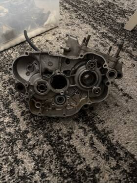 Kawasaki 1994-kx125 1994 Kx125 Clutch Side And Middle Case