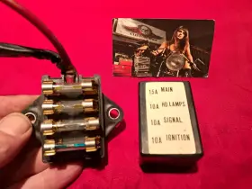 36740-49x00 Suz 1979 Suzuki Gs750 Gs550 Gs1000 Fuse Box Tofb11 Spare Fuses Wiring Oem Clean