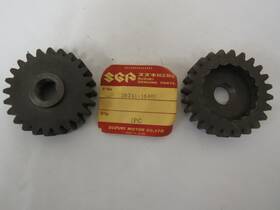 Suzuki 26241-16401 Nos 1970 Ts250 Kick Starter Gear