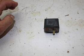 Suzuki Fu249cd Gs1000 / Gs1100 Flasher Relay 38610-49321 Yamaha Also Sb49