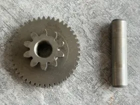 205-15512-00 Yamaha 04-09 Fz6. Used Oem Starter Idle Gear With Shaft P/n