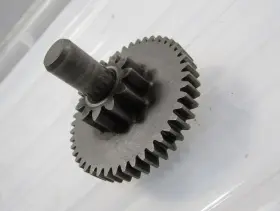 2uj-15512-00-00 Yamaha 95 - 07 Xv Virago 250 Xv250 Oem Engine Starter Idle Gear Idler