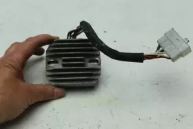 3g1-81960-a1-00 Yamaha 1980 Xs650 #458 Voltage Regulator Rectifier
