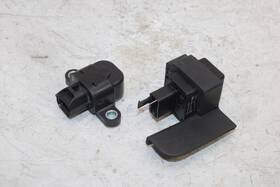 Yamaha 3ht-83350-00-00 15-18 Sr400 Oem Turn Signal Blinker Relay Flasher Switch