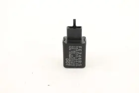 4c8-83350-10-00 Yamaha 2007 Yzf R1 Turn Signal Blinker Relay Flasher Switch