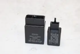 4tv-81950-01 Yamaha 2003 Yzf600r Oem Turn Signal Blinker Relay Flasher Switch Pair