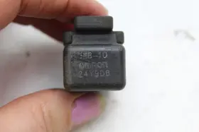 5eb-81950-10-00 Yamaha 2000 Yzf R6 #498 Relay Assembly 5eb10 5eb-81950-10-00 Yamaha 2000 Yzf R6 #498 Relay Assembly 5eb10