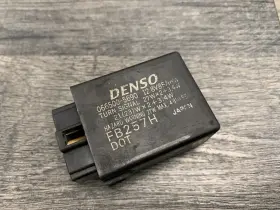 5vn-83350-00-00 Yamaha Xv1700 Xv1600 Road Star Oem Turn Signal Flasher Relay Denso